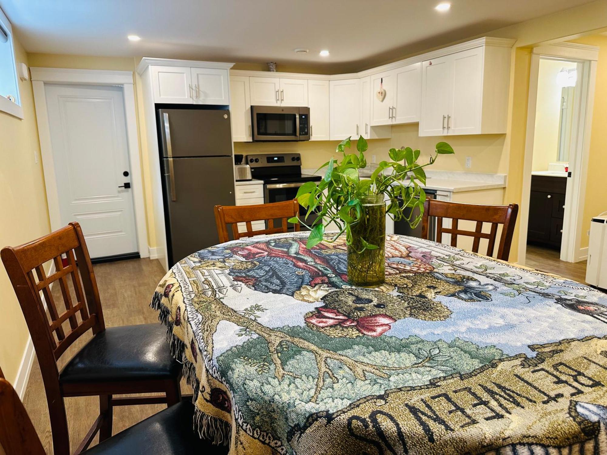 Luxurious Basement Retreat Apartment Charlottetown Exterior photo