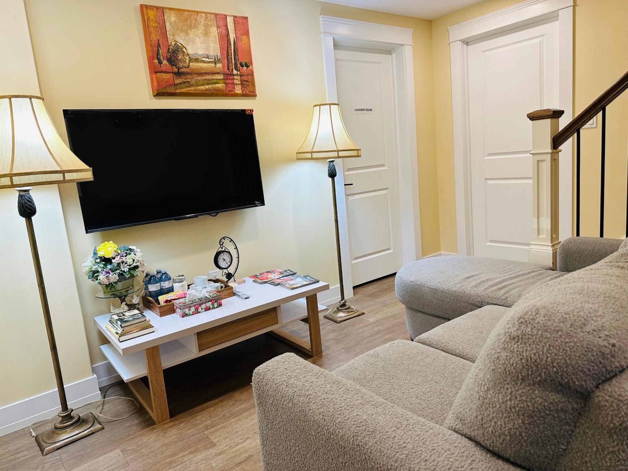 Luxurious Basement Retreat Apartment Charlottetown Exterior photo